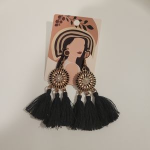Black tassel fringe earrings🖤
